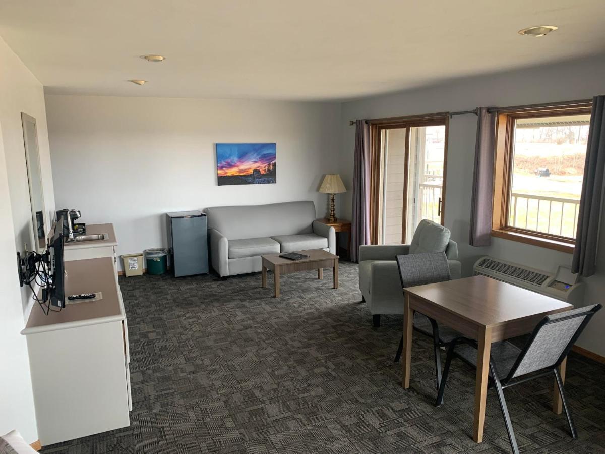 Cherry Hills Golf & Lodge Стърджън Бей Екстериор снимка